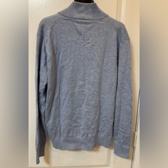 Tommy Hilfiger Solid Logo Quarter Zipper Sweater Men size: Large run Medium - Picture 5 of 6